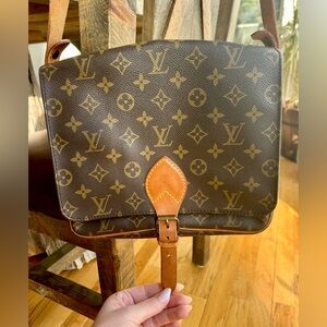 1989 Vintage Louis Vuitton Crossbody Bag Made In France Stamped: 8909 SL